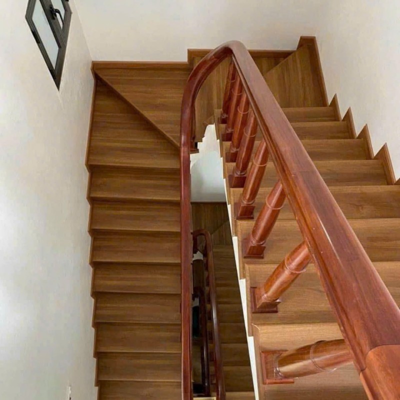 THWall Stair Treads MB-Yellow